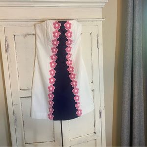 PRE OWNED LILLY PULITZER VINTAGE PINK EMBROIDERED DAISIES  SIZE  00